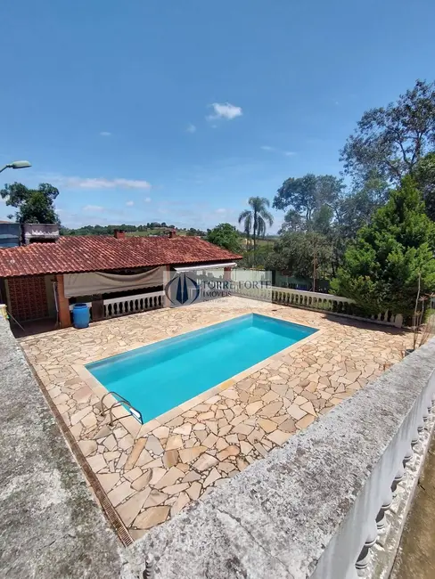 Foto 1 de Casa com 2 quartos à venda, 300m2 em Vale das Flores (Canguera), Sao Roque - SP
