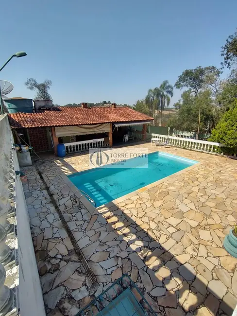 Foto 2 de Casa com 2 quartos à venda, 300m2 em Vale das Flores (Canguera), Sao Roque - SP
