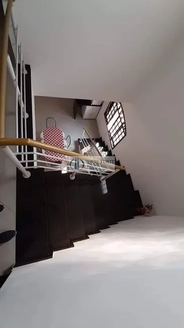 Foto 8 de Casa com 4 quartos à venda, 300m2 em Vila Pilar, Aruja - SP