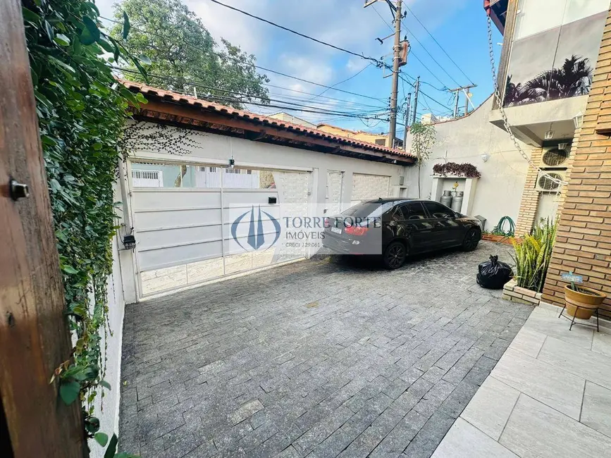 Sobrado com 3 quartos à venda, 226m2 em Vila Guilhermina, São Paulo - SP - imagem 9 Foto 9 de Sobrado com 3 quartos à venda, 226m2 em Vila Guilhermina, São Paulo - SP