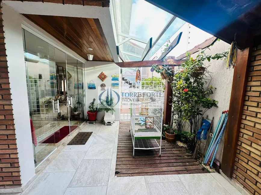 Sobrado com 3 quartos à venda, 226m2 em Vila Guilhermina, São Paulo - SP - imagem 8 Foto 8 de Sobrado com 3 quartos à venda, 226m2 em Vila Guilhermina, São Paulo - SP