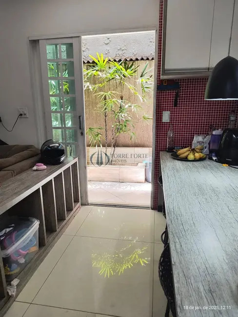 Foto 6 de Casa com 3 quartos à venda, 168m2 em Jardim Santa Adélia, São Paulo - SP