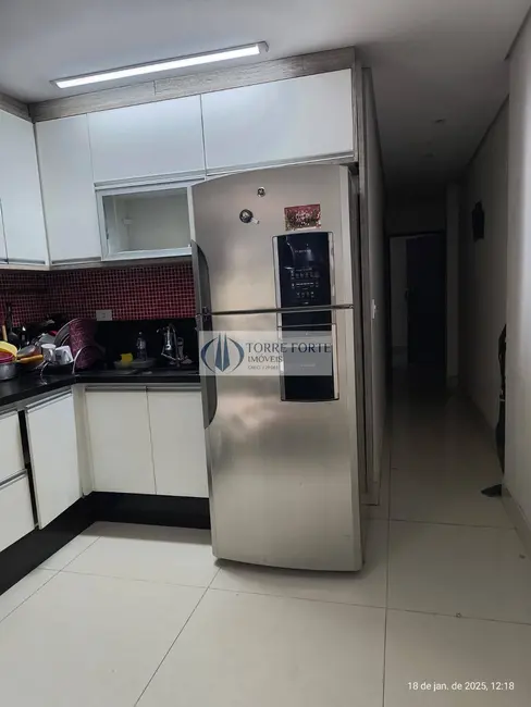 Foto 8 de Casa com 3 quartos à venda, 168m2 em Jardim Santa Adélia, São Paulo - SP