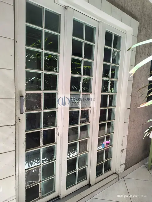 Foto 2 de Casa com 3 quartos à venda, 168m2 em Jardim Santa Adélia, São Paulo - SP