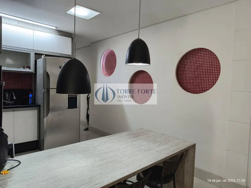 Foto 7 de Casa com 3 quartos à venda, 168m2 em Jardim Santa Adélia, São Paulo - SP