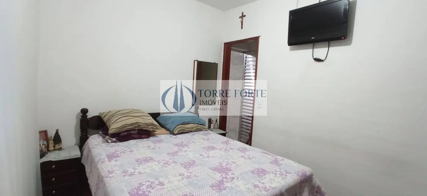 Foto 5 de Casa com 2 quartos à venda, 138m2 em Parque dos Bancários, São Paulo - SP