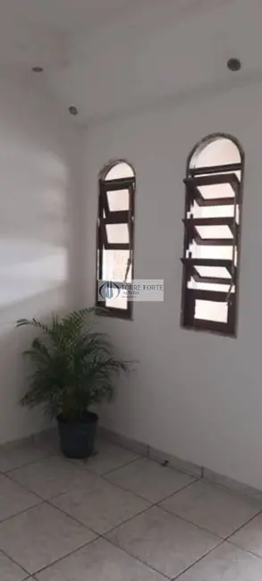 Foto 2 de Casa com 4 quartos à venda, 190m2 em Conjunto Residencial Nova Bertioga, Mogi Das Cruzes - SP