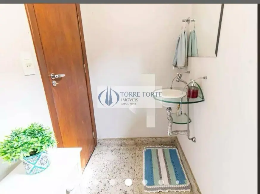 Casa com 3 quartos para alugar, 235m2 em Vila Regente Feijó, São Paulo - SP - imagem 5 Foto 5 de Casa com 3 quartos para alugar, 235m2 em Vila Regente Feijó, São Paulo - SP