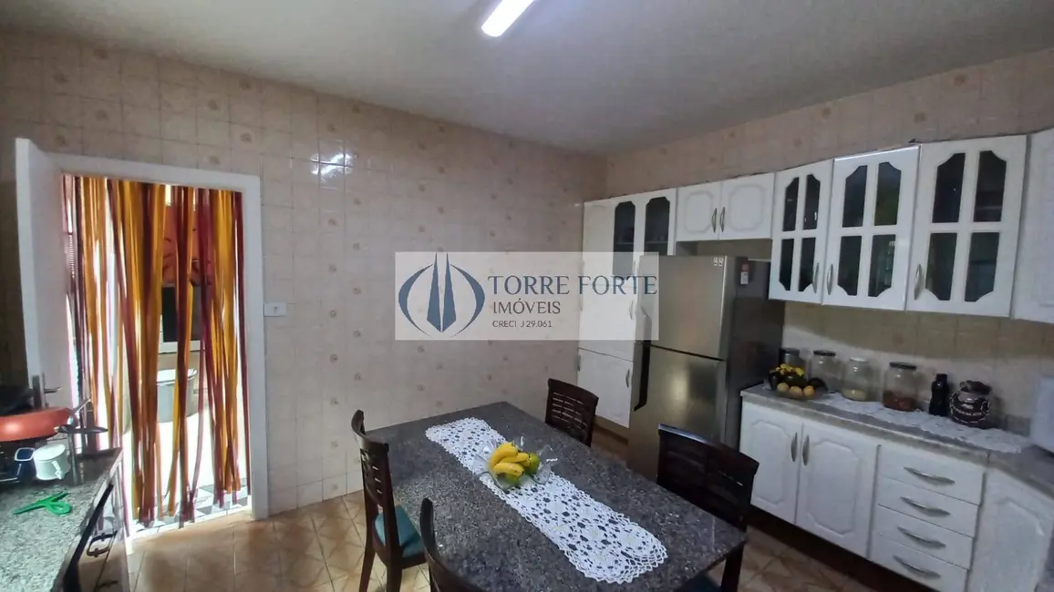 Foto 7 de Casa com 4 quartos à venda, 151m2 em Vila Rica, São Paulo - SP
