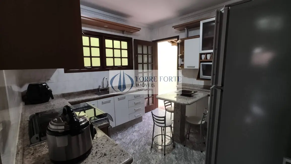 Sobrado com 4 quartos à venda, 270m2 em Jardim Ângela (Zona Leste), São Paulo - SP - imagem 7 Foto 7 de Sobrado com 4 quartos à venda, 270m2 em Jardim Ângela (Zona Leste), São Paulo - SP