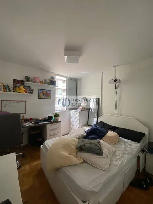 Apartamento com 1 quarto à venda, 32m2 em Aclimação, São Paulo - SP - imagem 2 Foto 2 de Apartamento com 1 quarto à venda, 32m2 em Aclimação, São Paulo - SP