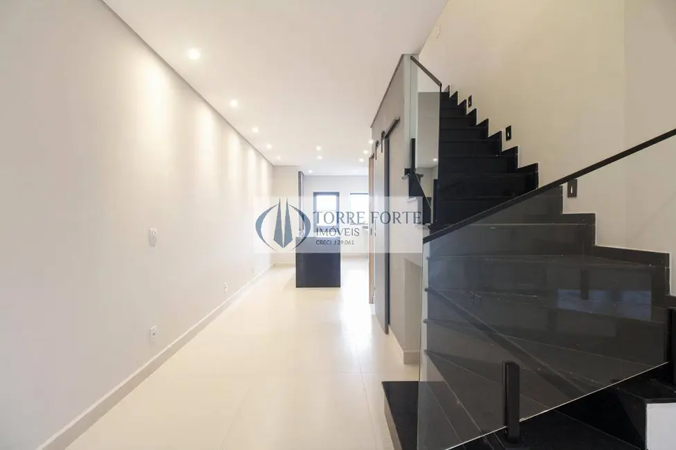 Foto 3 de Casa com 3 quartos à venda, 140m2 em Vila Santa Isabel, São Paulo - SP