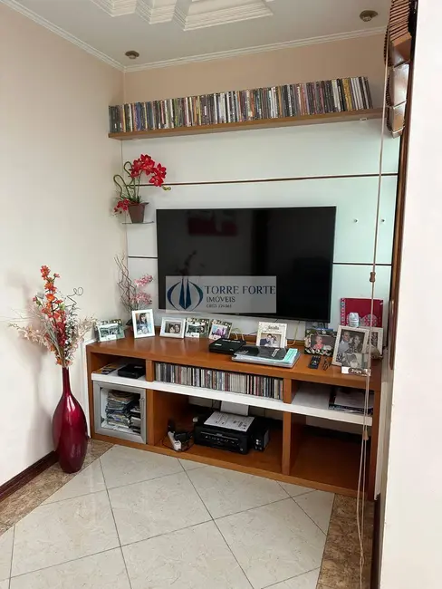 Foto 2 de Sobrado com 3 quartos à venda, 195m2 em Vila Camilópolis, Santo Andre - SP