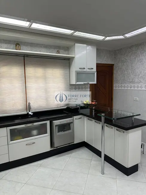 Foto 6 de Sobrado com 3 quartos à venda, 195m2 em Vila Camilópolis, Santo Andre - SP