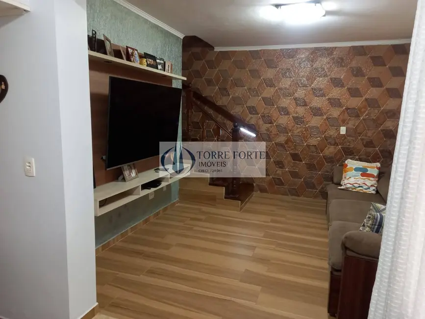 Sobrado com 4 quartos à venda, 240m2 em Jardim do Estádio, Santo Andre - SP - imagem 9 Foto 9 de Sobrado com 4 quartos à venda, 240m2 em Jardim do Estádio, Santo Andre - SP