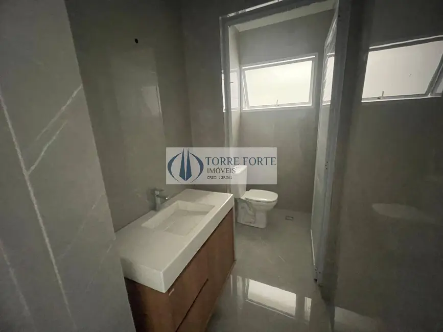 Foto 4 de Casa com 3 quartos à venda, 190m2 em Parque Residencial Oratorio, São Paulo - SP