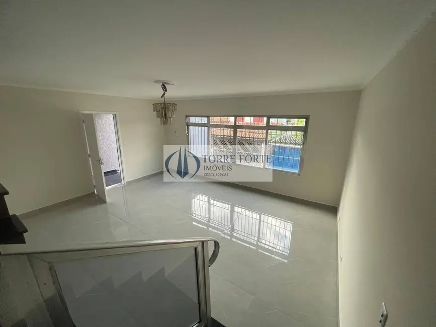 Foto 2 de Casa com 3 quartos à venda, 190m2 em Parque Residencial Oratorio, São Paulo - SP