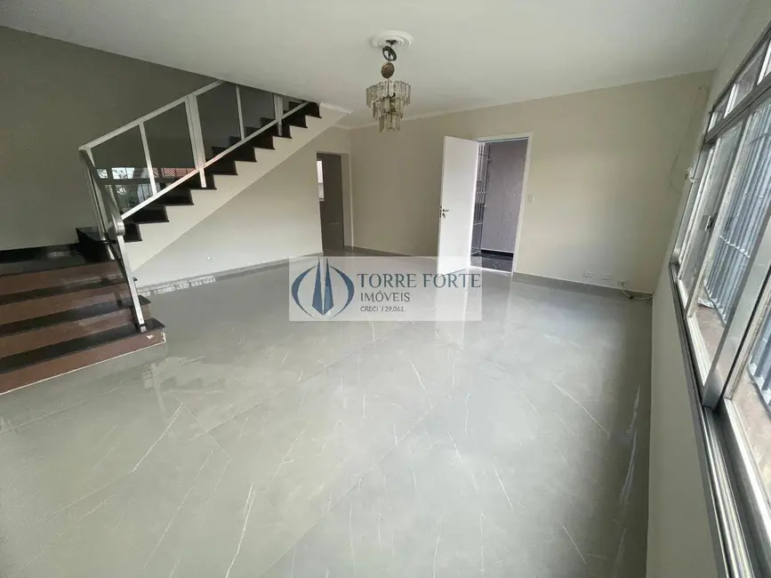 Foto 3 de Casa com 3 quartos à venda, 190m2 em Parque Residencial Oratorio, São Paulo - SP