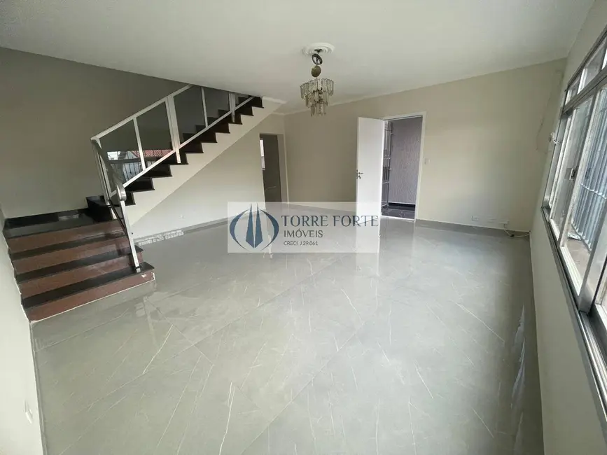 Foto 1 de Casa com 3 quartos à venda, 190m2 em Parque Residencial Oratorio, São Paulo - SP