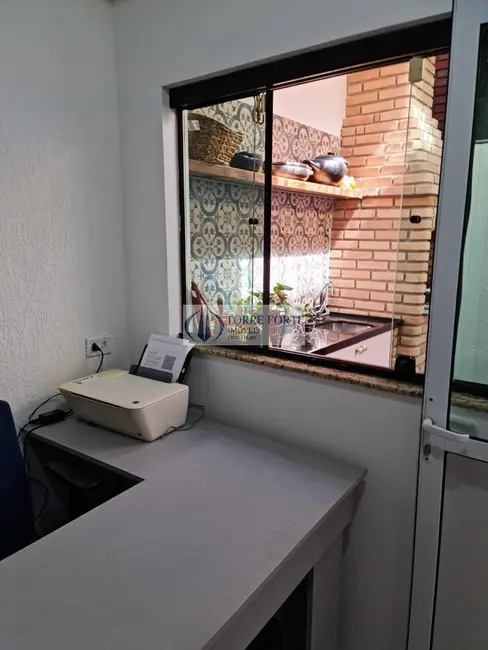 Sobrado com 3 quartos à venda, 200m2 em Parque Oratório, Santo Andre - SP - imagem 8 Foto 8 de Sobrado com 3 quartos à venda, 200m2 em Parque Oratório, Santo Andre - SP