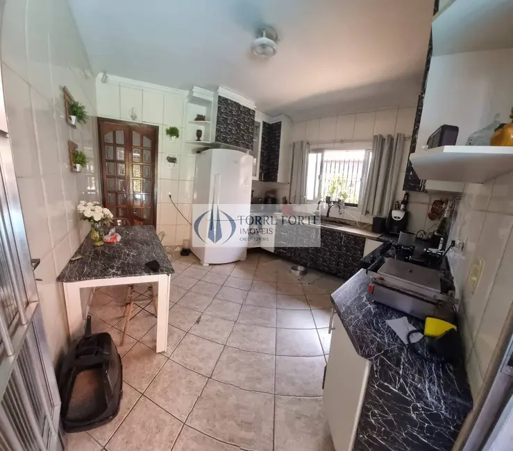 Casa com 3 quartos à venda, 250m2 em Jardim do Colégio (Zona Norte), São Paulo - SP - imagem 4 Foto 4 de Casa com 3 quartos à venda, 250m2 em Jardim do Colégio (Zona Norte), São Paulo - SP