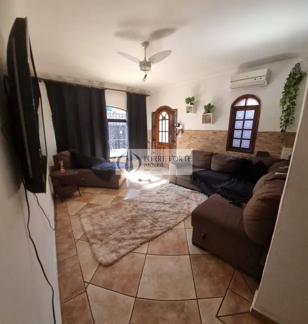 Casa com 3 quartos à venda, 250m2 em Jardim do Colégio (Zona Norte), São Paulo - SP - imagem 2 Foto 2 de Casa com 3 quartos à venda, 250m2 em Jardim do Colégio (Zona Norte), São Paulo - SP
