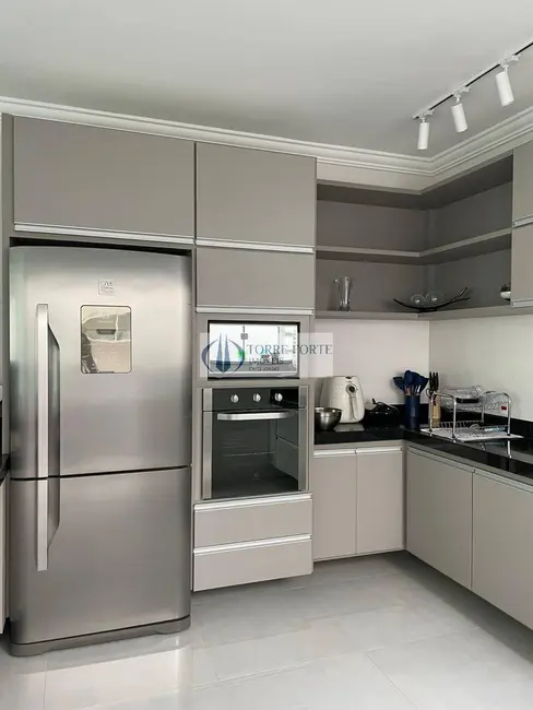 Casa com 3 quartos à venda, 200m2 em Serra Negra - SP - imagem 3 Foto 3 de Casa com 3 quartos à venda, 200m2 em Serra Negra - SP