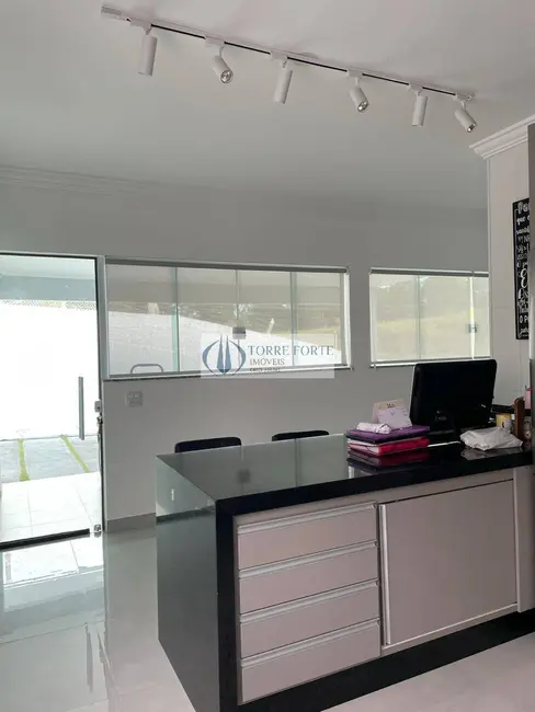 Casa com 3 quartos à venda, 200m2 em Serra Negra - SP - imagem 8 Foto 8 de Casa com 3 quartos à venda, 200m2 em Serra Negra - SP