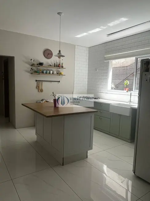 Foto 1 de Casa com 2 quartos à venda, 230m2 em Jardim Daysy, São Paulo - SP