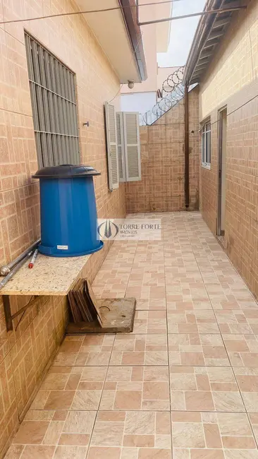 Casa com 5 quartos para alugar, 200m2 em Barra Funda, São Paulo - SP - imagem 7 Foto 7 de Casa com 5 quartos para alugar, 200m2 em Barra Funda, São Paulo - SP