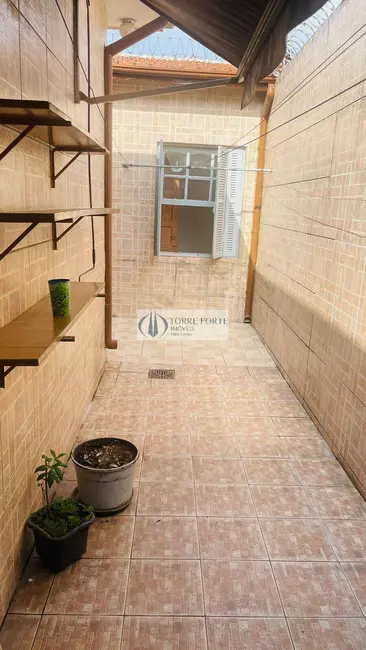 Casa com 5 quartos para alugar, 200m2 em Barra Funda, São Paulo - SP - imagem 8 Foto 8 de Casa com 5 quartos para alugar, 200m2 em Barra Funda, São Paulo - SP