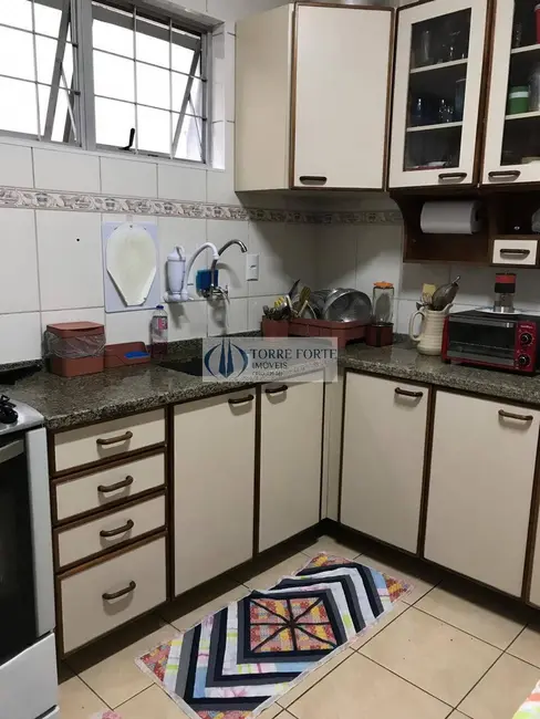 Foto 4 de Casa com 3 quartos à venda, 100m2 em Jardim Regis, São Paulo - SP