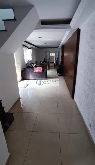 Foto 2 de Casa com 3 quartos à venda, 200m2 em Jardim Soraia, São Paulo - SP