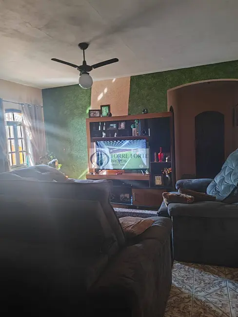 Casa com 4 quartos à venda, 380m2 em Vera Tereza, Caieiras - SP - imagem 4 Foto 4 de Casa com 4 quartos à venda, 380m2 em Vera Tereza, Caieiras - SP