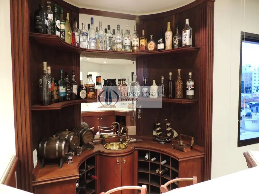 Apartamento com 6 quartos à venda, 260m2 em Tatuapé, São Paulo - SP - imagem 7 Foto 7 de Apartamento com 6 quartos à venda, 260m2 em Tatuapé, São Paulo - SP