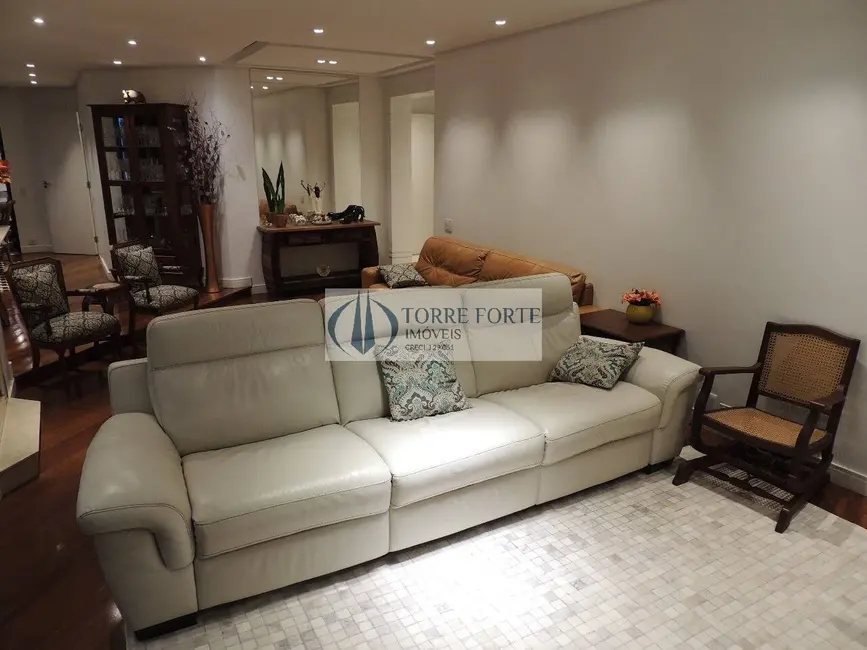 Apartamento com 6 quartos à venda, 260m2 em Tatuapé, São Paulo - SP - imagem 6 Foto 6 de Apartamento com 6 quartos à venda, 260m2 em Tatuapé, São Paulo - SP