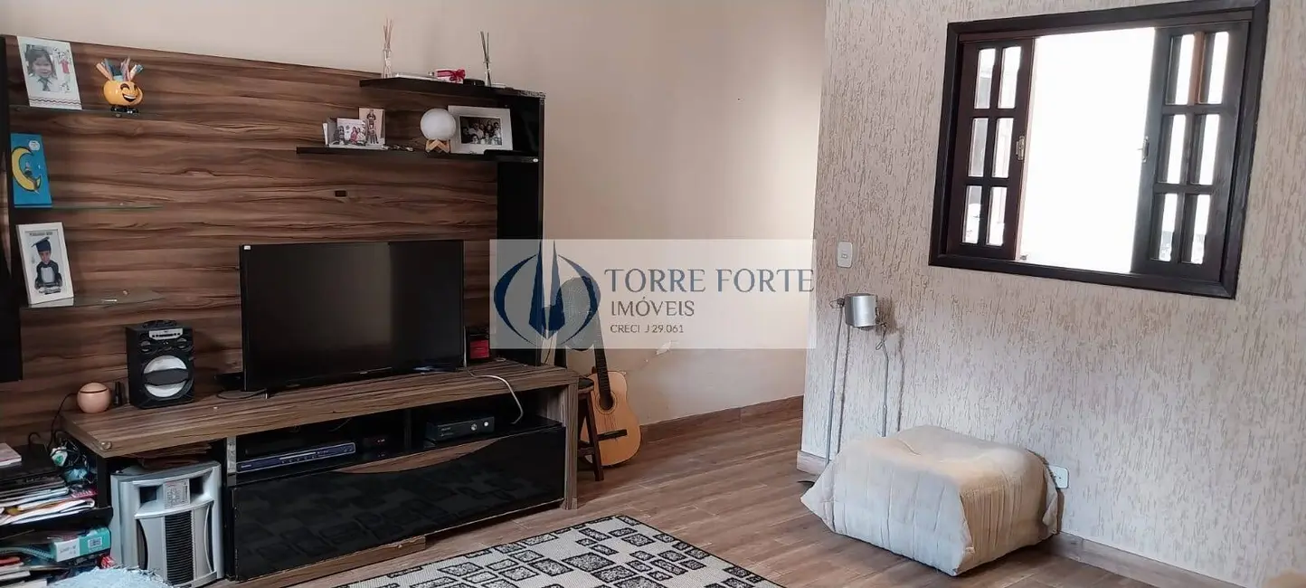 Casa com 3 quartos à venda, 105m2 em Itaquera, São Paulo - SP - imagem 4 Foto 4 de Casa com 3 quartos à venda, 105m2 em Itaquera, São Paulo - SP