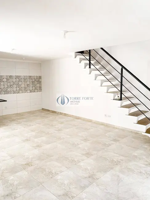 Foto 2 de Casa com 2 quartos à venda, 110m2 em Vila São Paulo, Mogi Das Cruzes - SP