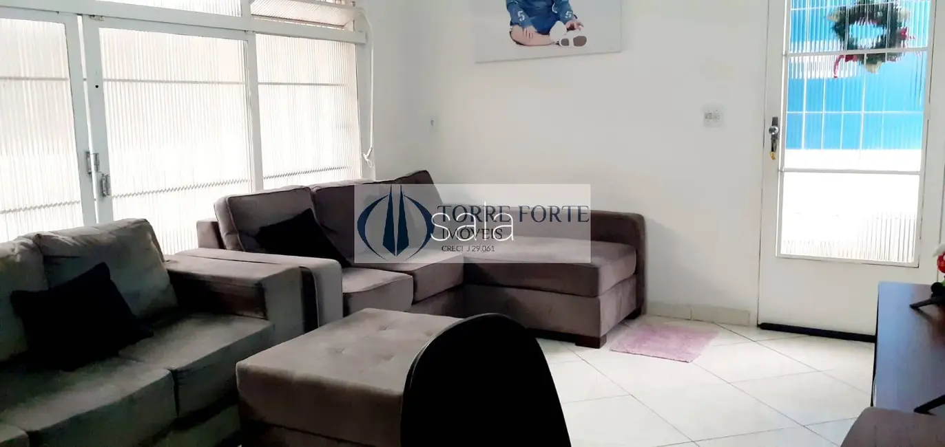 Foto 1 de Casa com 2 quartos à venda, 190m2 em Vila Paulo Silas, São Paulo - SP