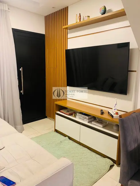 Casa com 2 quartos à venda, 53m2 em Guilhermina, Praia Grande - SP - imagem 4 Foto 4 de Casa com 2 quartos à venda, 53m2 em Guilhermina, Praia Grande - SP
