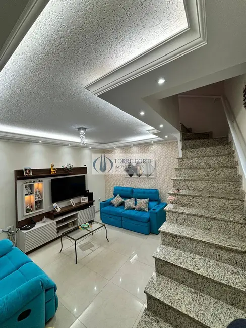 Foto 2 de Casa com 2 quartos à venda, 105m2 em Jardim Piqueroby, São Paulo - SP