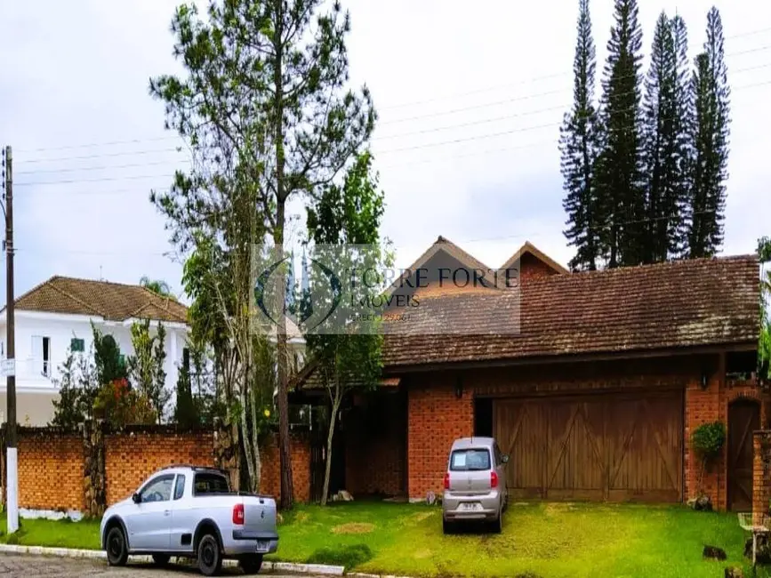 Casa de Condomínio com 5 quartos à venda, 480m2 em Jardim Acapulco, Guaruja - SP - imagem 6 Foto 6 de Casa de Condomínio com 5 quartos à venda, 480m2 em Jardim Acapulco, Guaruja - SP