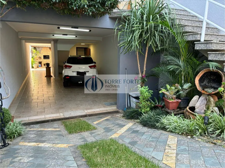 Sobrado com 4 quartos à venda, 240m2 em Vila Floresta, Santo Andre - SP - imagem 1 Foto 1 de Sobrado com 4 quartos à venda, 240m2 em Vila Floresta, Santo Andre - SP