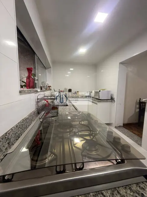 Foto 3 de Casa com 3 quartos à venda, 200m2 em Parque Fongaro, São Paulo - SP