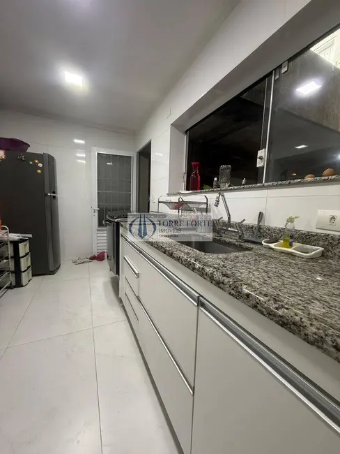 Foto 2 de Casa com 3 quartos à venda, 200m2 em Parque Fongaro, São Paulo - SP