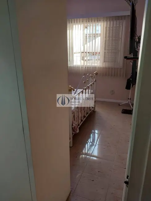 Sobrado com 3 quartos à venda, 200m2 em Vila Granada, São Paulo - SP - imagem 9 Foto 9 de Sobrado com 3 quartos à venda, 200m2 em Vila Granada, São Paulo - SP