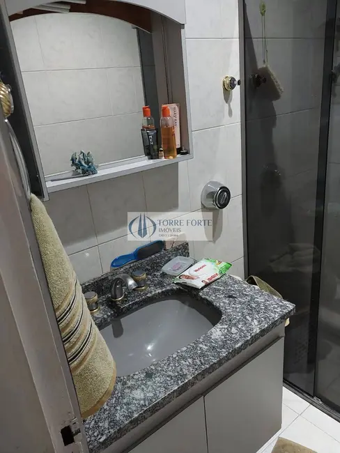 Sobrado com 3 quartos à venda, 200m2 em Vila Granada, São Paulo - SP - imagem 8 Foto 8 de Sobrado com 3 quartos à venda, 200m2 em Vila Granada, São Paulo - SP