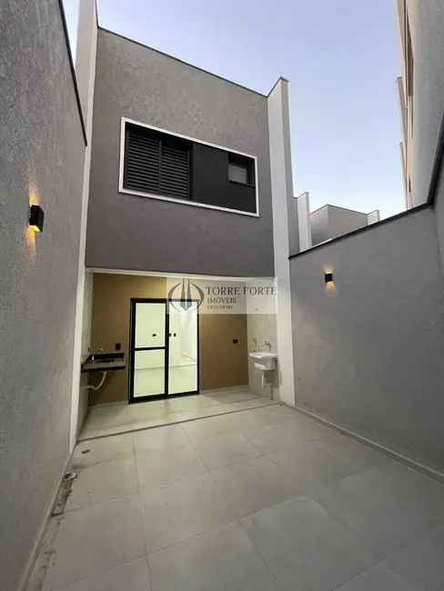 Casa com 2 quartos à venda, 110m2 em Jardim Brasília (Zona Leste), São Paulo - SP - imagem 1 Foto 1 de Casa com 2 quartos à venda, 110m2 em Jardim Brasília (Zona Leste), São Paulo - SP