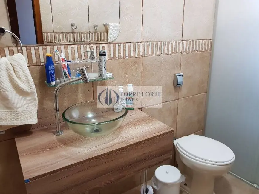 Foto 3 de Casa com 3 quartos à venda, 180m2 em Jardim Tenani, São Paulo - SP