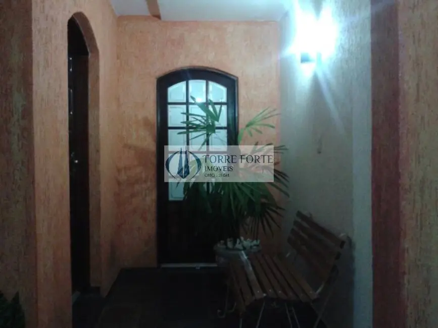 Foto 8 de Casa com 3 quartos à venda, 180m2 em Jardim Tenani, São Paulo - SP